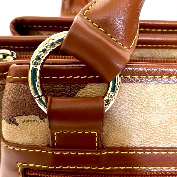 AUTHENTIC GARLAND NEW MAP Hand/ Shoulder Bag - Picture 9 of 12